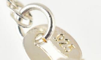 Ezüst (Ag) kővel ékített medál, láncon, h:42cm, jelzett, bruttó: 3,9g