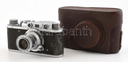 cca 1953 Fed-1 (G) szovjet fényképezőgép, 1:3,5 f=50 mm objektívvel, eredeti bőr tokjában / Vintage Russian camera, with original case