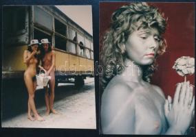 Menesdorfer Lajos (1941-2005) budapesti fotóművész hagyatékából, 7 db vintage NEGATÍV és 2 db vintage fotó az aktfényképezés műfajából, a negatívok és a papírképek nem ismétlik egymást, a felvételek eltérő időpontokban készültek, 6x6 cm és 9,3x6,5 cm között