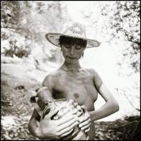 Menesdorfer Lajos (1941-2005) budapesti fotóművész hagyatékából, 7 db vintage NEGATÍV és 2 db vintag...