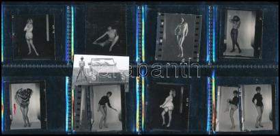 Eltérő időpontban készült akt felvételek, több fotómodell közreműködésével, 11 db vintage fotó, 36x24 mm