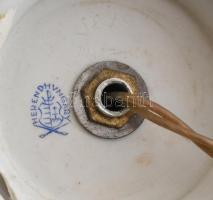 Herendi Viktória mintás lámpa, bura nélkül. Kézzel festett. jelzett, talpa sérült, hiányos. m: 28 cm