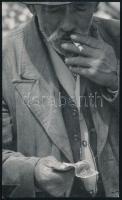 1962 Horváth István debreceni fotóművész ,,Pénz című vintage fotóművészeti alkotása, feliratozva, ezüstzselatinos fotópapíron, 23,6x14,3 cm