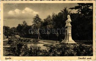 1941 Gyula, Erzsébet park, Erzsébet királyné (Sisi) szobra (ragasztónyom / glue marks)