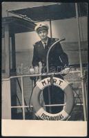 MHRT Felszabadulás hajó és kapitánya a Dunán, Tiszavölgyi József pecséttel jelzett felvétele, 14×8,5 cm