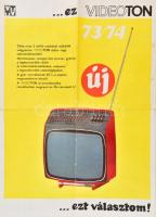 1973 Videoton TV reklám plakát, hátoldalon a gyár rádió és televízió termékei. 40x60 cm Hajtva