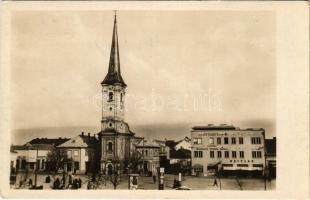 1947 Érsekújvár, Nové Zámky; Fő tér, templom, bank / main square, church, bank (EK)