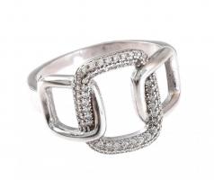 Ezüst(Ag) négyzetes gyűrű, jelzett, kőhiánnyal, méret: 64, bruttó: 4,25 g