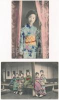 4 db RÉGI japán képeslap gésákkal / 4 pre-1945 Japanese postcards with geishas