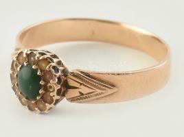 14K arany (Au) gyűrű, zöld kővel. Jelzett, m: 56, br: 1,94 g