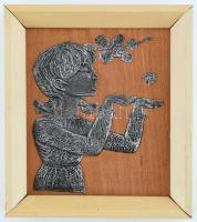 Kislány lepkével grúz fém kisplasztika fa alapon. Fali kép. 18x16 cm