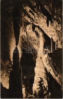 Deménfalu, Demanová (Liptószentmiklós, Liptovsky Mikulás); Demänovské Jaskyne. Stalakmo-stalaktit v Královej galerii / Deménfalvi barlang, belső / cave interior (EK)