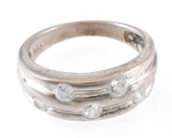 Ezüst(Ag) gyűrű, jelzett, méret: 54, bruttó: 3,7 g