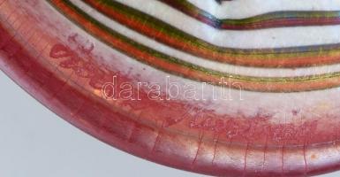 Loetz Austria jelzéssel: Díszváza. Fújt üveg, überfangglas, fésűs technikával díszített, irizáló rét...