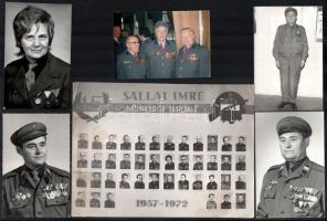 cca 1970-1989 Munkásőrséggel kapcsolatos fotók: mellképek kitüntetésekkel, csoportképek, tablófotó, összesen 11 db (közte néhány kissé sérült, foltos), 12,5x8,5 cm és 24x17,5 cm közötti méretben