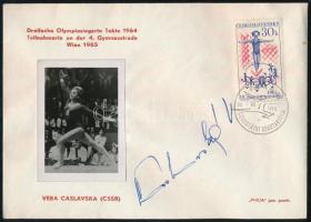 Věra Čáslavská (1942-2016.) csehszlovák hétszeres olimpiai bajnok tornásznő. auográf aláírása és fotója borítékon