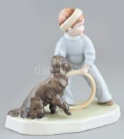 Zsolnay karikázó kisfiú a kutyával, kézzel festett, hibátlan, jelzett (Sinkó), h: 19 cm, m:18 cm