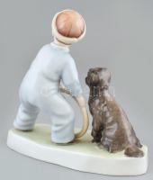 Zsolnay karikázó kisfiú a kutyával, kézzel festett, hibátlan, jelzett (Sinkó), h: 19 cm, m:18 cm