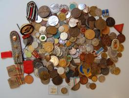 258db emlékérem, kitűző, plakett régi és új, benne jobbak, 3. Birodalom,klf motívumok és még sok más! T:vegyes