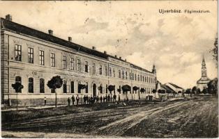 1915 Újverbász, Novi Vrbas (Verbász, Vrbas); Főgimnázium. Petroczi Antal kiadása / grammar school (fl)