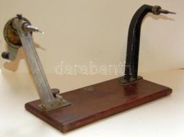 16mm-es asztali film/magnószalag kézi tekercselő (40x24 cm)