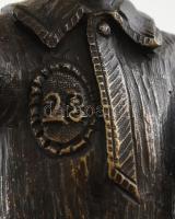 Figurális fűszertartó: Viktoriánus cipő pucoló, jelzett: angol lajstrom jellel, ezüstözött alpakka, ...