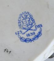 Herendi mézet cipelő maci (mackó, medve), kézzel festett, jelzett, hibátlan, m:14 cm