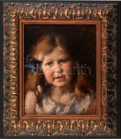 Paul Paede (1868-1929): Kislány portré, 1907. Olaj, karton, jelezve balra fent. Dekoratív fakeretben. 32×25 cm / Paul Paede (1868-1929), German painter: Portrait of a girl, 1907. Oil on board, signed upper left. Framed. 32×25 cm