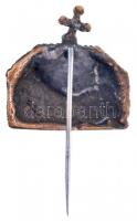 ~1930-1940. A Szent Koronát ábrázoló Br jelvény (23x23mm) T:2
