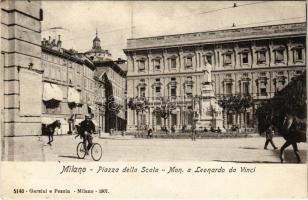 1910 Milano, Milan; Piazza della Scala, Monumento a Leonardo da Vinci / square, monument, man with bicycle (fl)