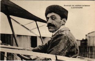 Portrait du célebre aviateur Ladougne / Emile Ladougne repülőgépében / Emile Ladougne in hise biplane aircraft