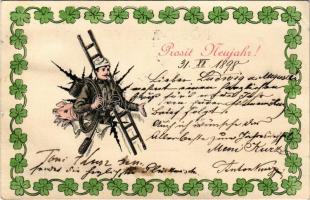 1898 (Vorläufer) Prosit Neujahr! / Dombornyomott újévi üdvözlőlap kéményseprővel és lóherékkel / New Year greeting, chimney sweeper and clovers. Embossed