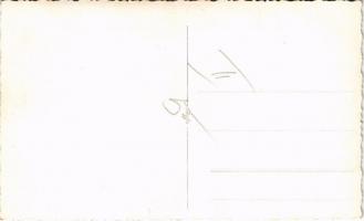 Máramarosi zsidók az utcán, háttérben Klein József mészáros és D. Ehrmann üzlete. Judaika / Jewish m...