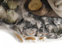 Capodimonte ifjú szüretelő pár. Kézzel festett, jelzett, biszkvit porcelán, hibátlan. m: 24 cm