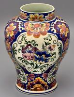 Boch belga díszváza, kézzel festett porcelán, kopásnyomokkal, jelzett, m:28cm