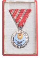 1957. Szolgálati Érdemérem zománcozott, ezüstözött Br kitüntetés mellszalagon, tokban T:2 kopott ezüstözés  NMK.:618.