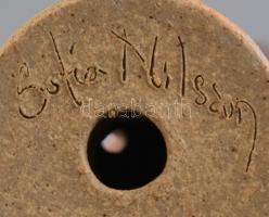 Sofia Nilsson (?- ): Lergök (tradicionális svéd kerámia, Ängelholm település), "World Champions...