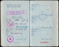 1973 Magyar Népköztársaság által kiállított fényképes útlevél több kanadai és amerikai vízummal