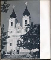 Tihany. Fotóalbum Gyökér László fekete-fehér fotóival. Passuth László előszavával. Bp., 1967, Kossut...