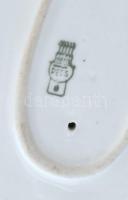 Zsolnay furulyázó juhász, kézzel festett, jelzett, apró kopásnyomokkal, m: 19 cm, h:21 cm