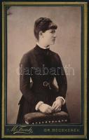 cca 1885 Női portré, keményhátú fotó Funk nagybecskereki műterméből, 10,5×6,5 cm