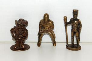 3 darab bronz kiskatona szépen kidolgozva (4 cm magas)