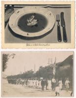 2 db régi magyar képeslap: Miskolci béka kocsonya, felvonulási fotó