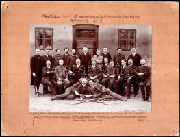 1905 A Keszthelyen tartott XII. gyümölcsészeti és fatenyésztési tanfolyam résztvevőinek fotója, nevük felsorolásával, kartonra ragasztott fotó, felületi kopásokkal, kartonon törésnyom, 16,5×23 cm