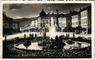 Besztercebánya, Banská Bystrica; Fő tér, Hotel Rák szálloda, Juraj Laco üzlete / main square, hotel, shops (EK)