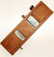 Régi időkben használt zöldségek hámozására is alkalmas állítható fa szeletelő / reszelő, nagy 38cm-es méretben