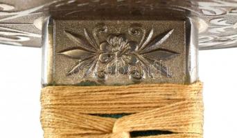 Japán katana és wakizasi szett (szamurájkard) tartóval. Vésett kígyó jelzéssel, fa hüvellyel. Szép á...