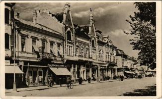 1941 Szatmárnémeti, Satu Mare; Horthy Miklós tér, Erdélyi Bank, Fischer és Fried, Vágó Imre és Sámuel Ignác üzlete / square, shops, bank (EK)