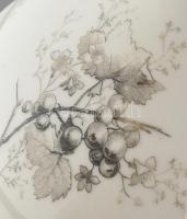 Jelzett cseh porcelán leveses tál. Matricás, jelzett, sérült. d: 28 cm