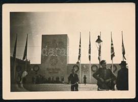 cca 1936 Nemzetiszocialista emlékmű, fotó, 4×6 cm
